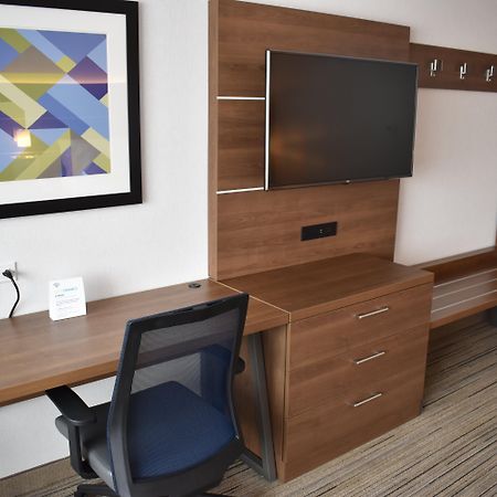 Holiday Inn Express & Suites - Boston South - Randolph By Ihg Ngoại thất bức ảnh