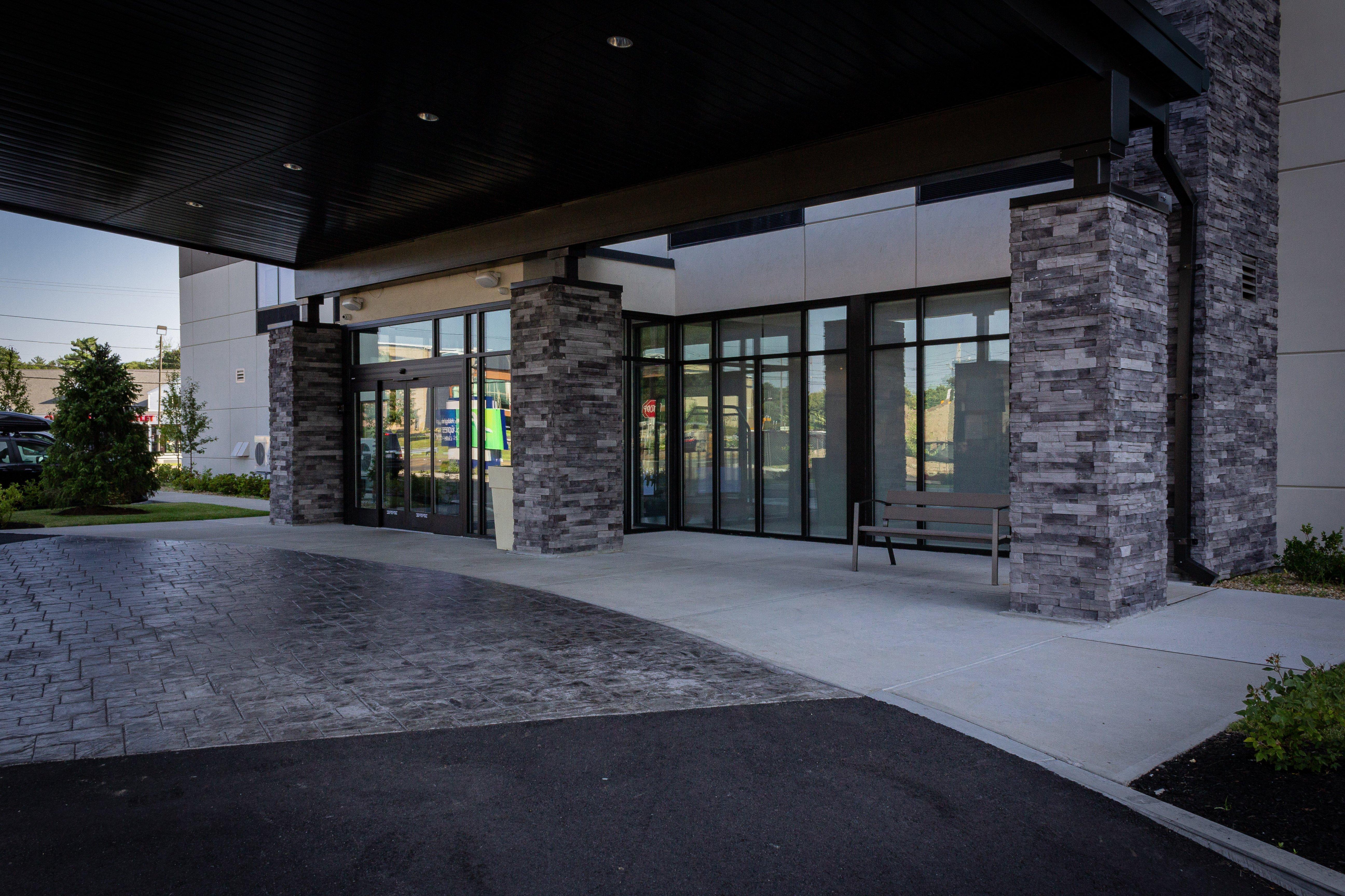 Holiday Inn Express & Suites - Boston South - Randolph By Ihg Ngoại thất bức ảnh