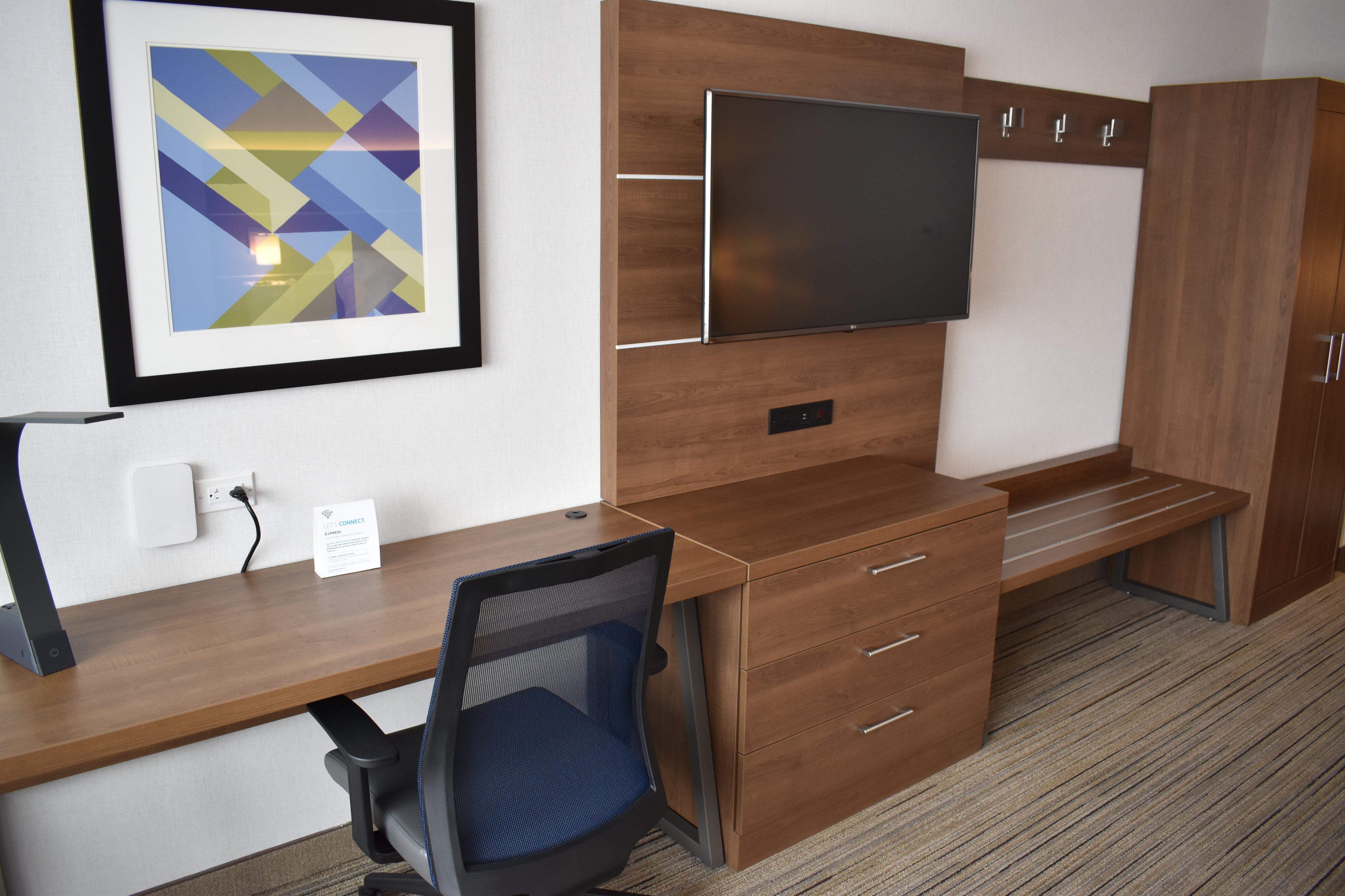 Holiday Inn Express & Suites - Boston South - Randolph By Ihg Ngoại thất bức ảnh