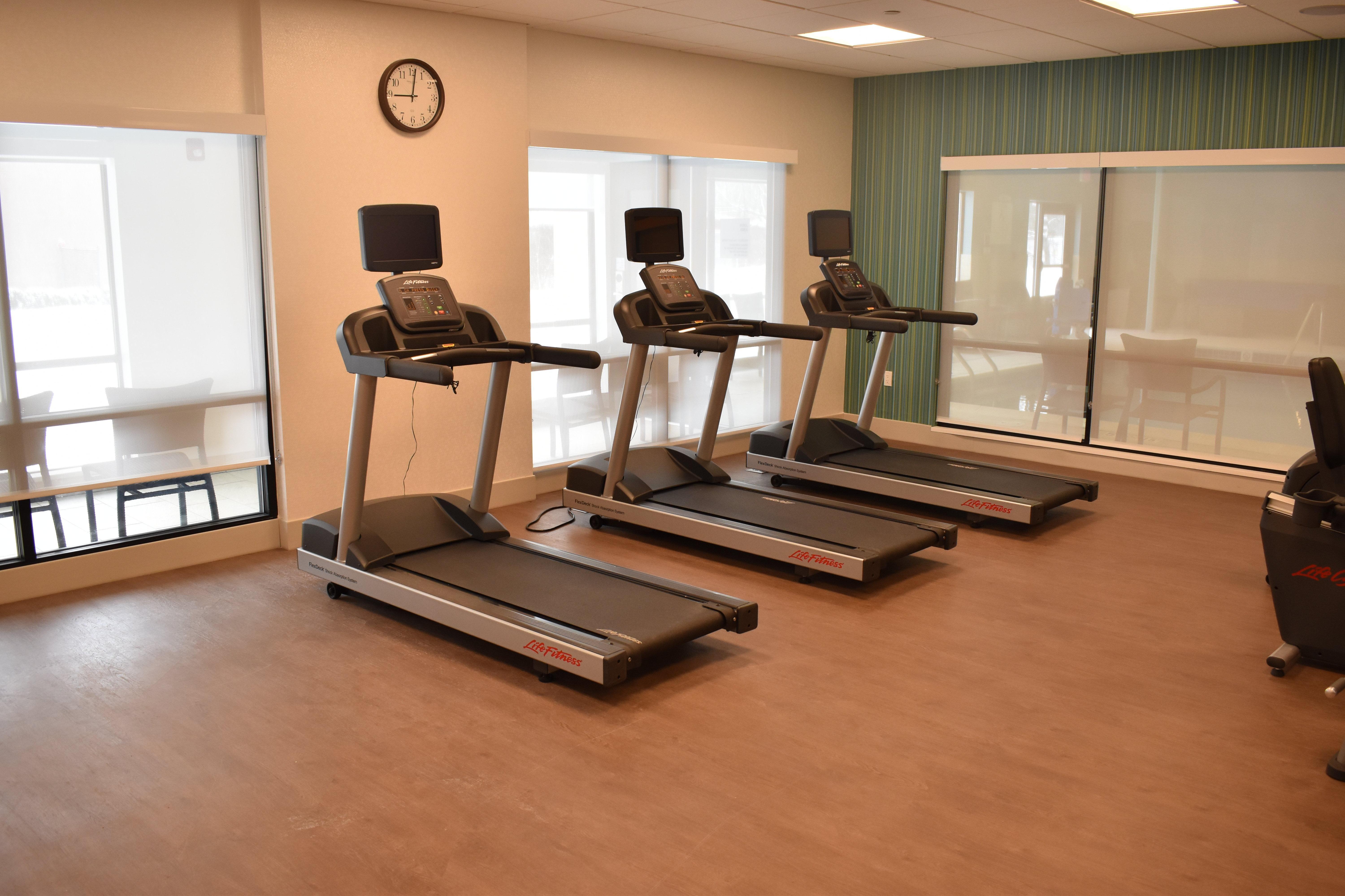 Holiday Inn Express & Suites - Boston South - Randolph By Ihg Ngoại thất bức ảnh