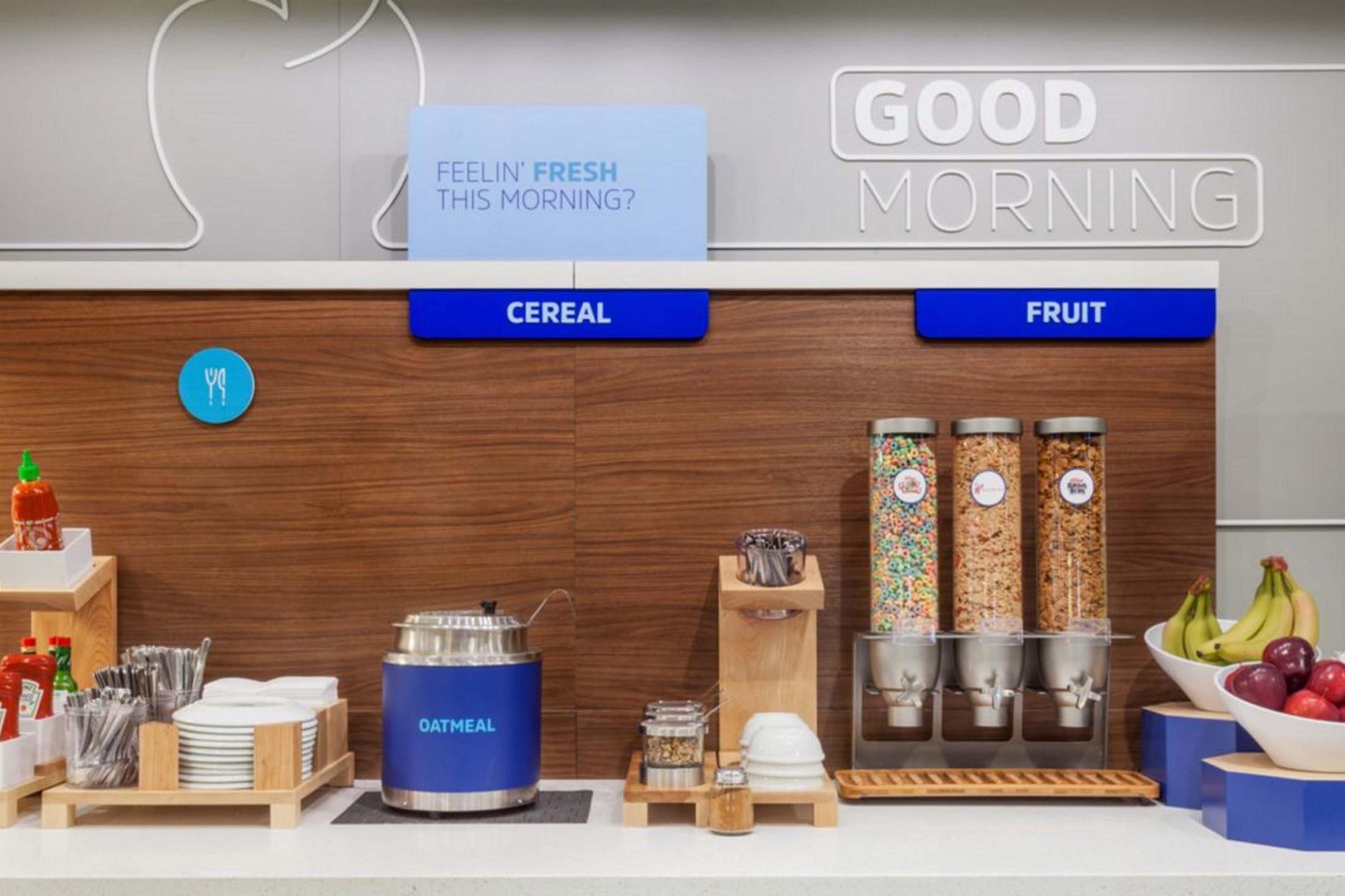 Holiday Inn Express & Suites - Boston South - Randolph By Ihg Ngoại thất bức ảnh