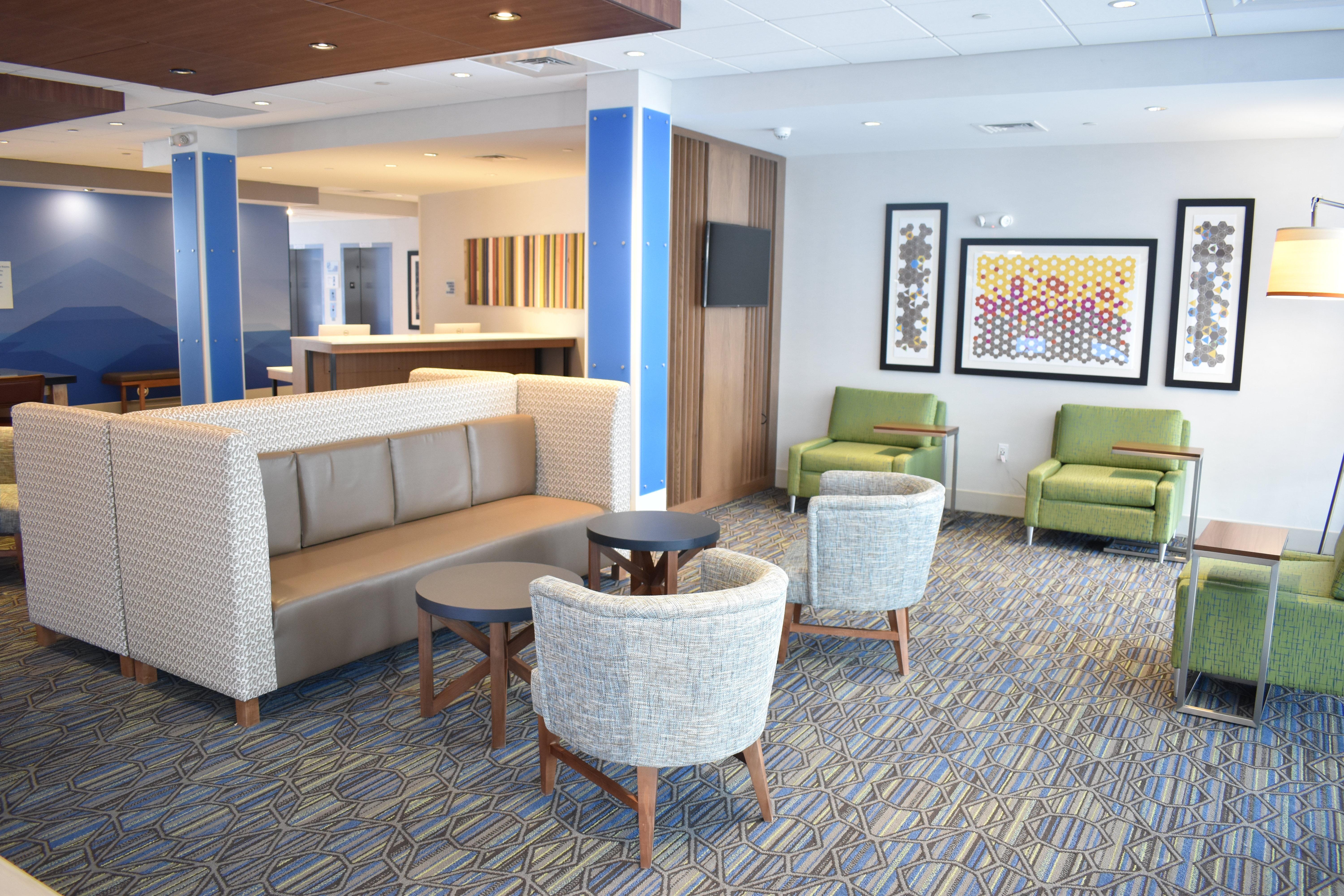 Holiday Inn Express & Suites - Boston South - Randolph By Ihg Ngoại thất bức ảnh