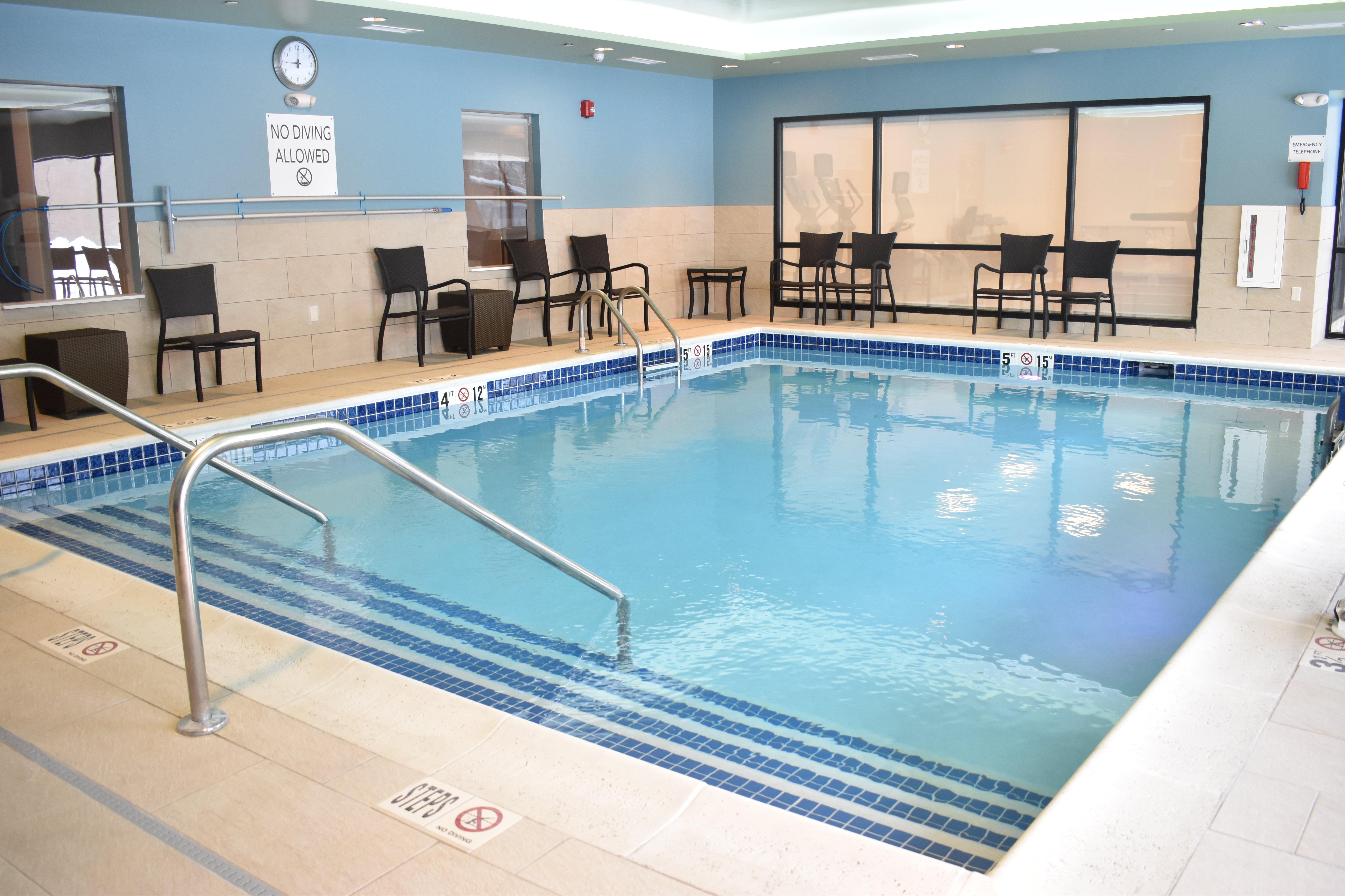 Holiday Inn Express & Suites - Boston South - Randolph By Ihg Ngoại thất bức ảnh