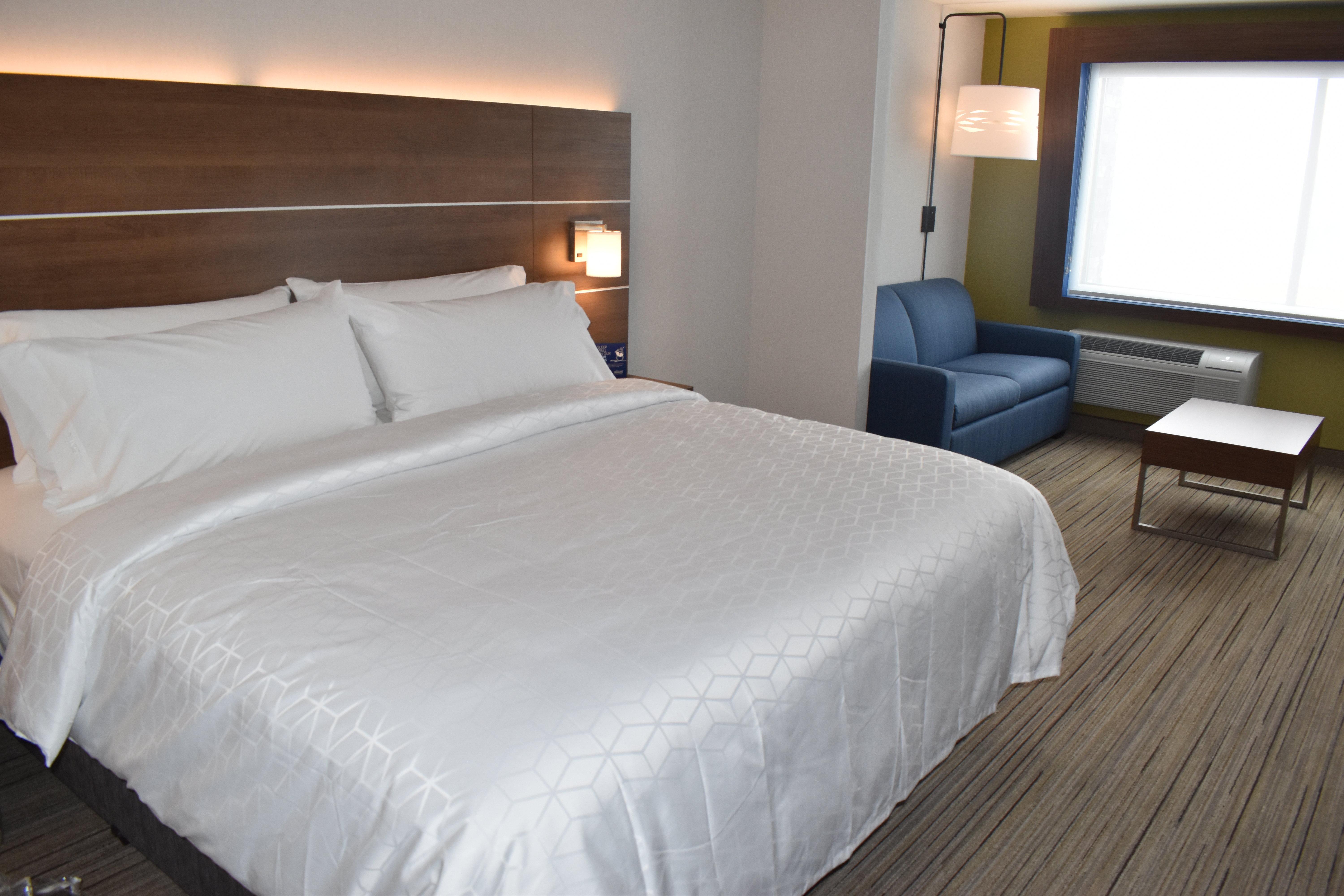 Holiday Inn Express & Suites - Boston South - Randolph By Ihg Ngoại thất bức ảnh