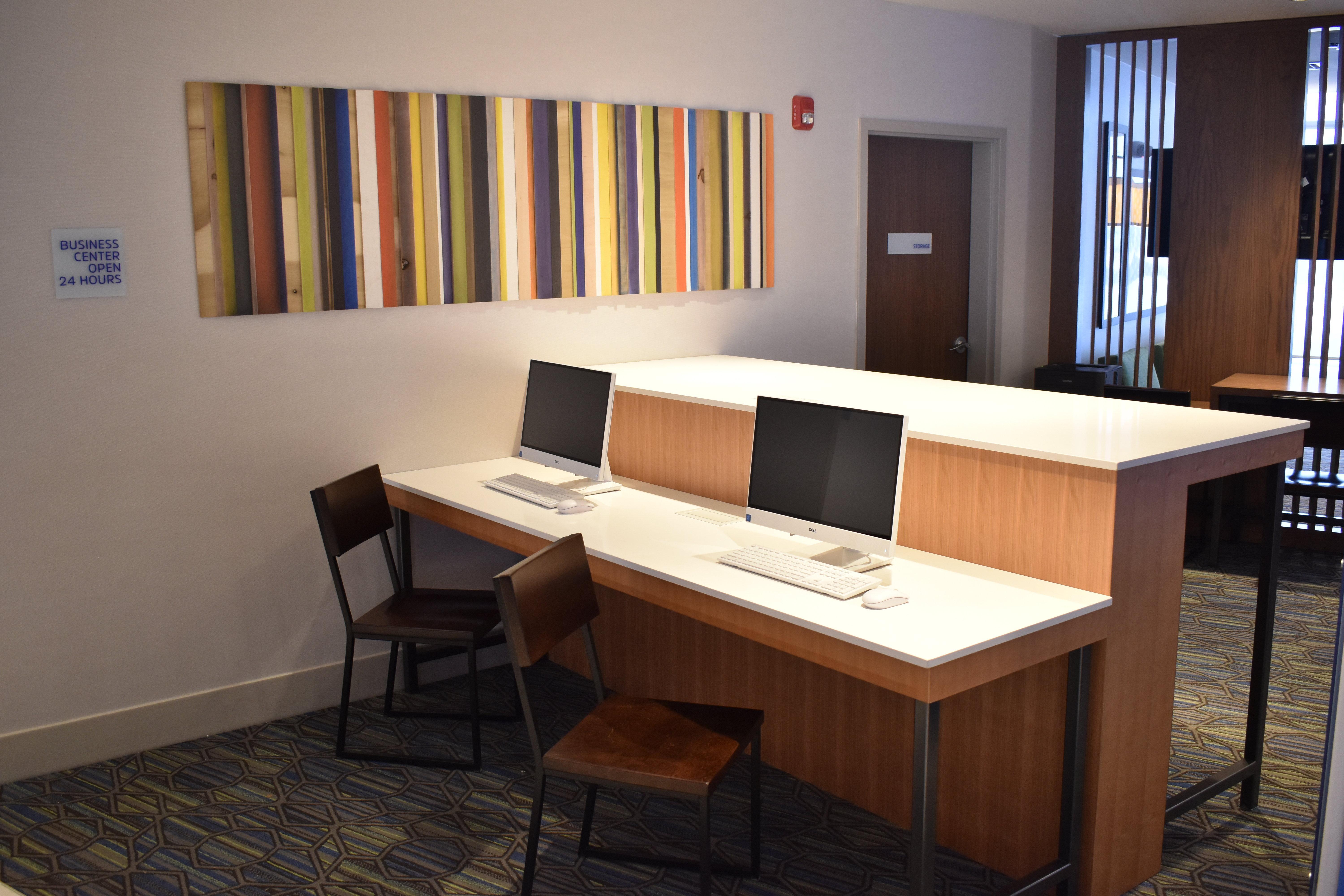 Holiday Inn Express & Suites - Boston South - Randolph By Ihg Ngoại thất bức ảnh