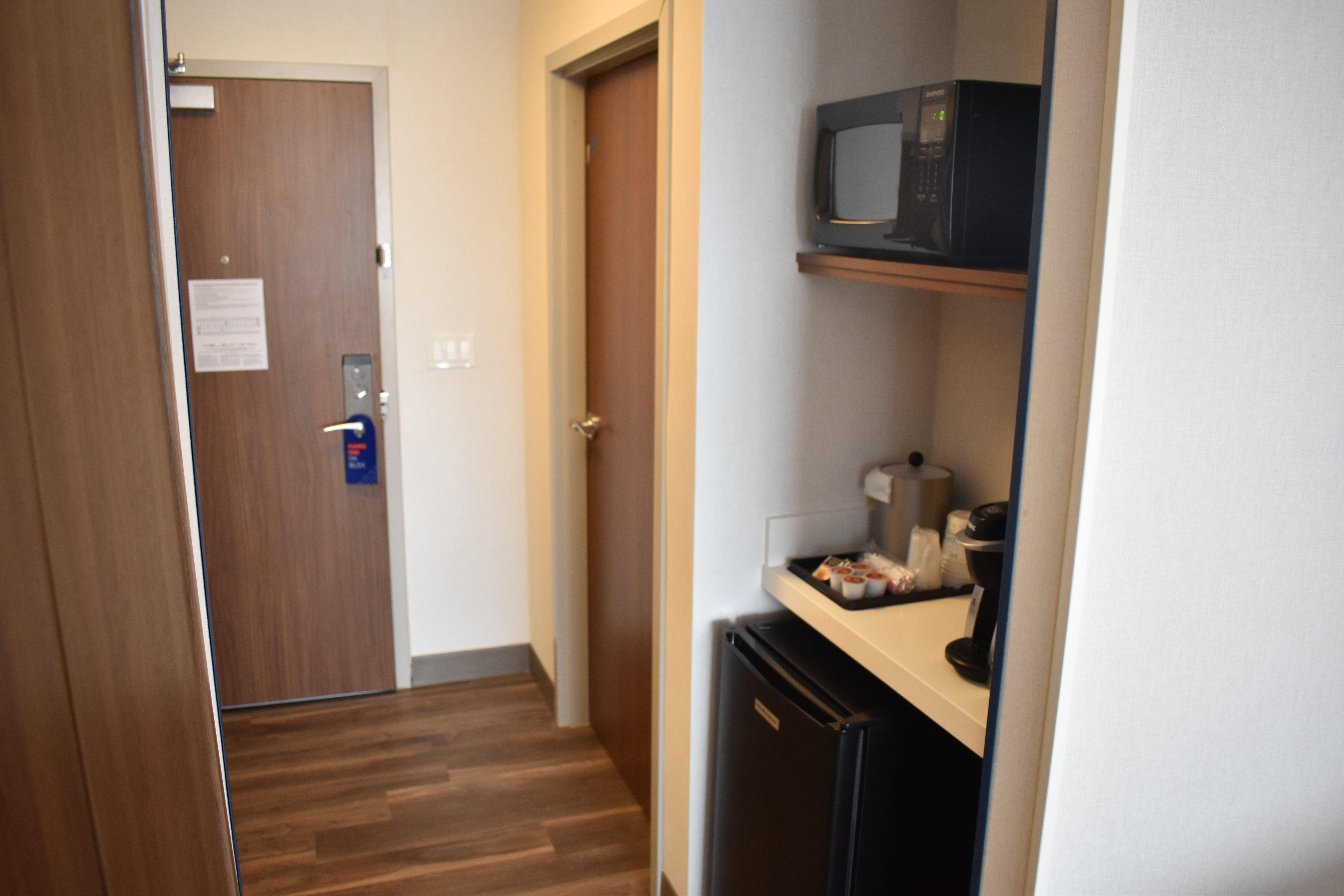 Holiday Inn Express & Suites - Boston South - Randolph By Ihg Ngoại thất bức ảnh