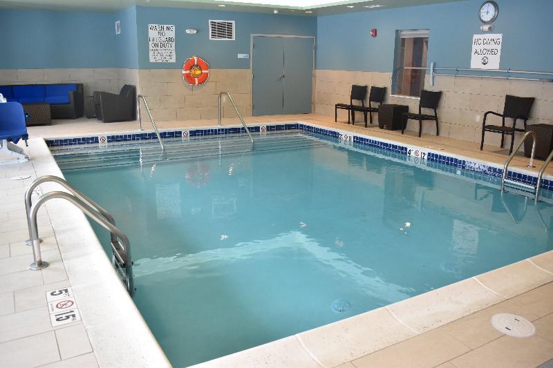 Holiday Inn Express & Suites - Boston South - Randolph By Ihg Ngoại thất bức ảnh